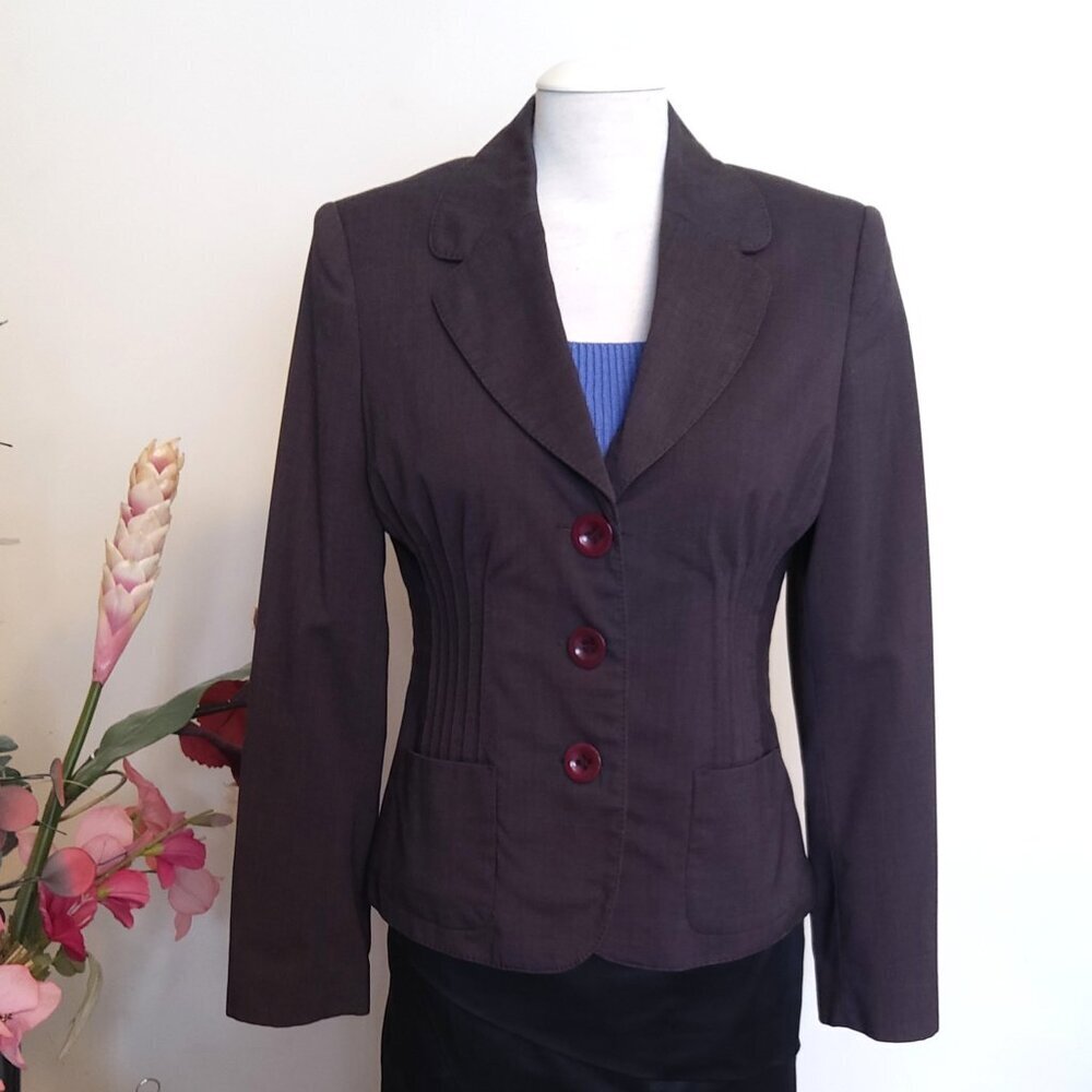 Women's Brown Tailored Blazer with 3-Button Front, size 10